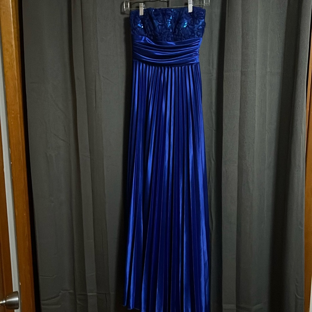 Size 3 formal dress